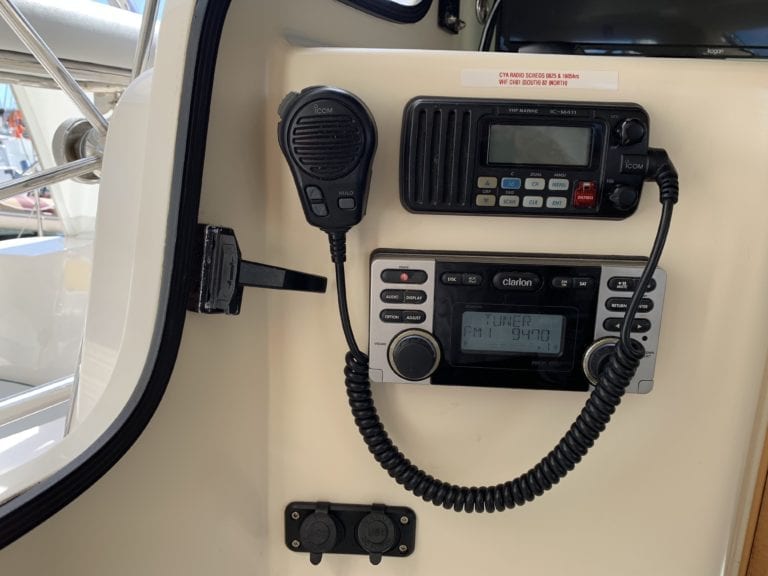'Mischief' Lightwave 38 Sailing Catamaran VHF Radio & Stereo