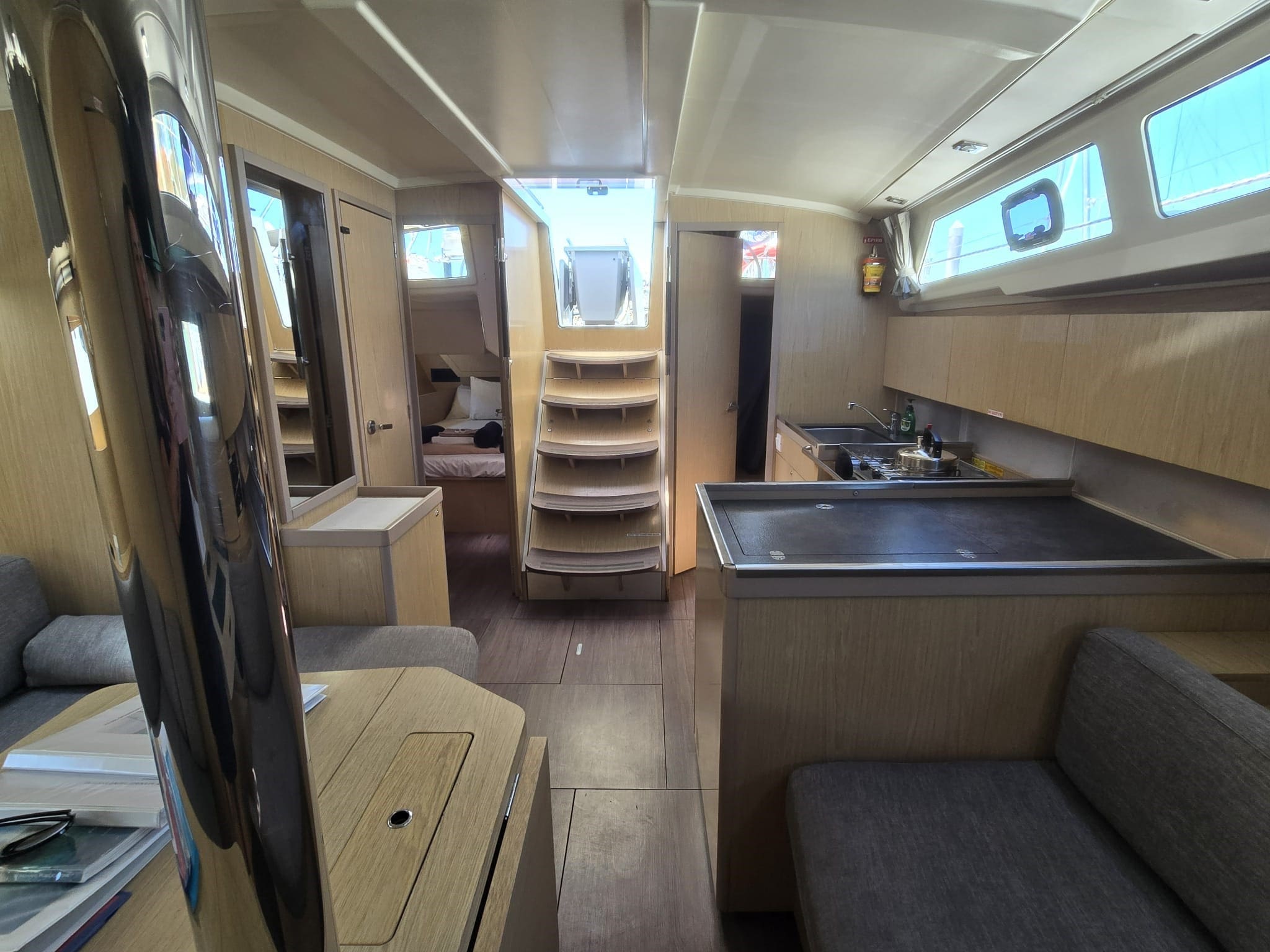 “Bella Breeza” Beneteau 41.1