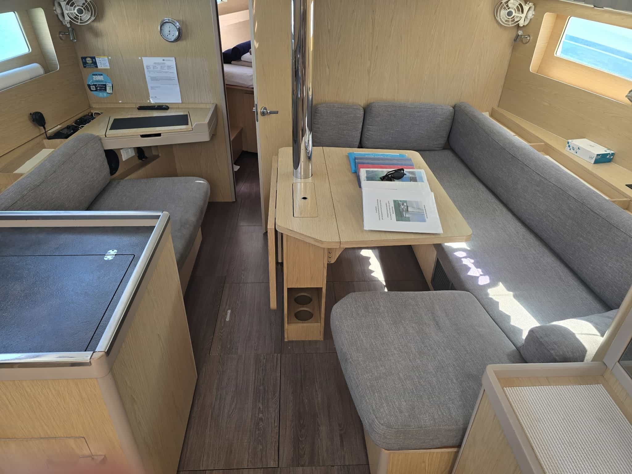 “Bella Breeza” Beneteau 41.1