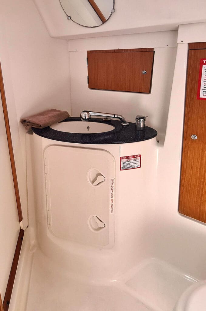 “Chirping Bird” Beneteau 43