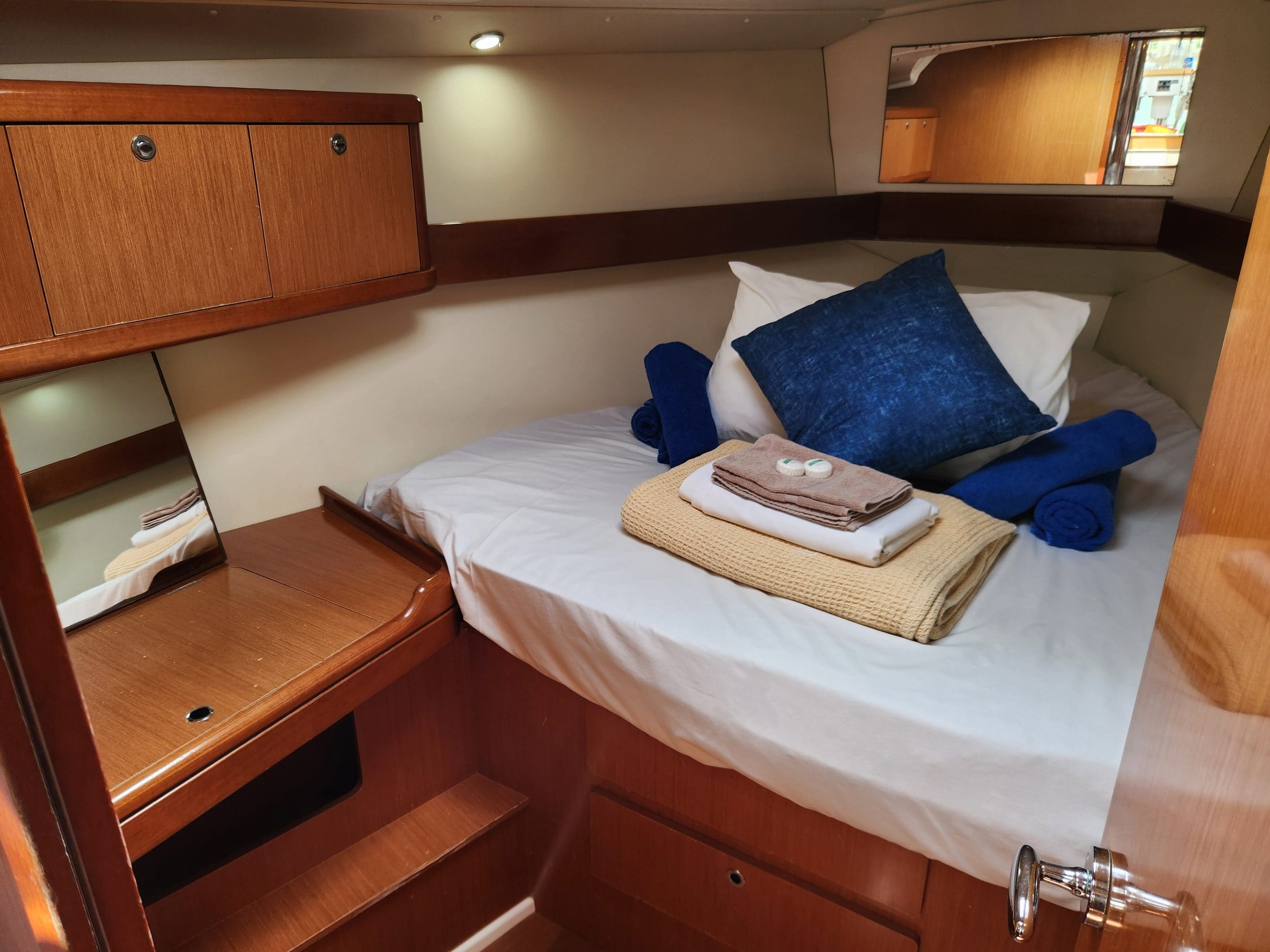 “Little One” Beneteau Oceanis 37′
