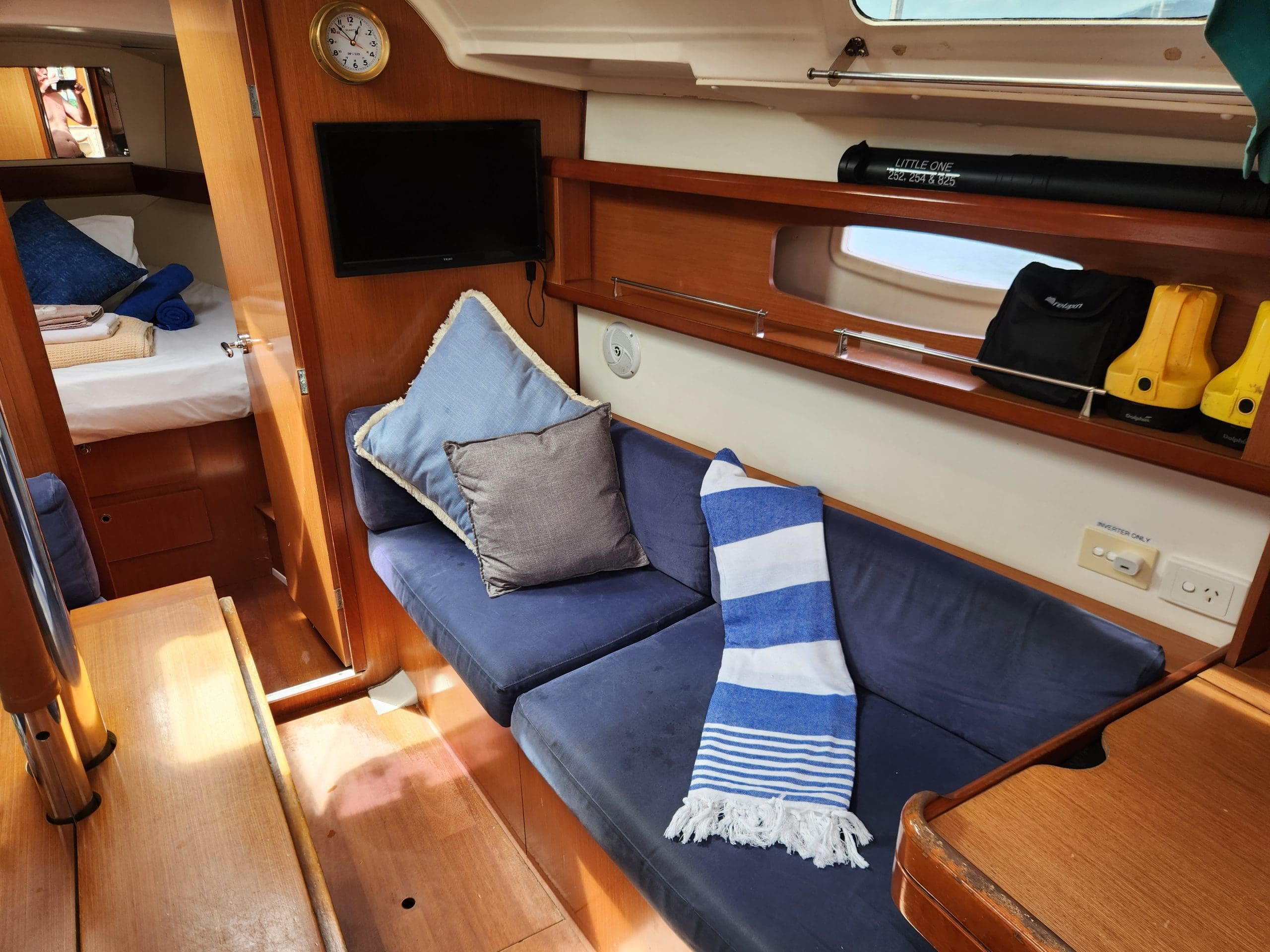“Little One” Beneteau Oceanis 37′