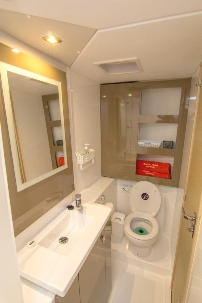 “Mandala” Fountaine Pajot Lucia 40